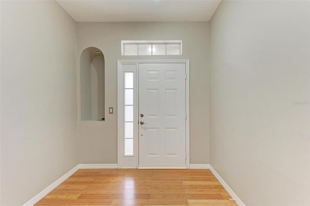 出租: $3,100 (3 贝兹, 2 浴室, 1714 平方英尺)