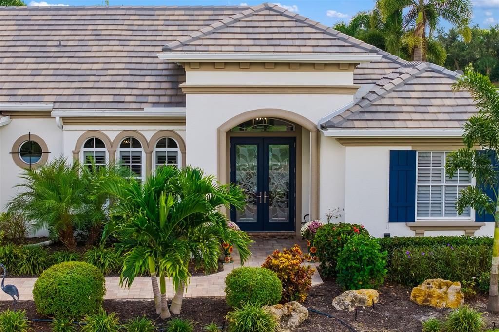 Под контрактом: $997,500 (4 спален, 3 ванн, 2660 Квадратных фут)