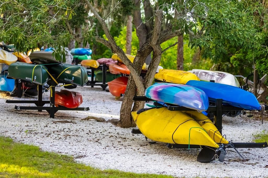 Под контрактом: $997,500 (4 спален, 3 ванн, 2660 Квадратных фут)