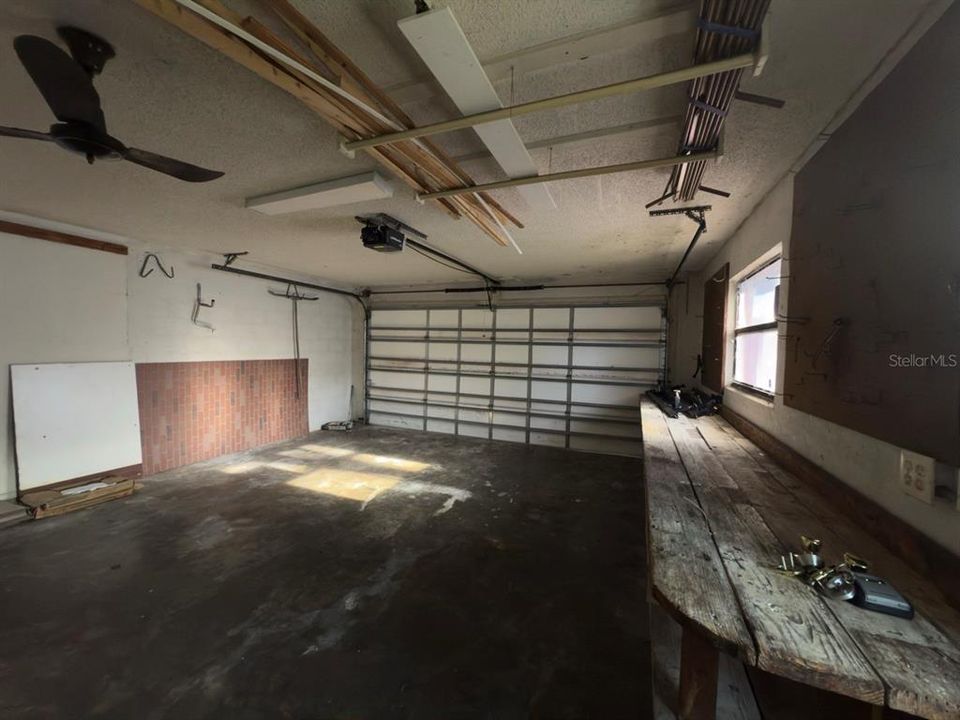 На продажу: $100,000 (3 спален, 2 ванн, 1725 Квадратных фут)