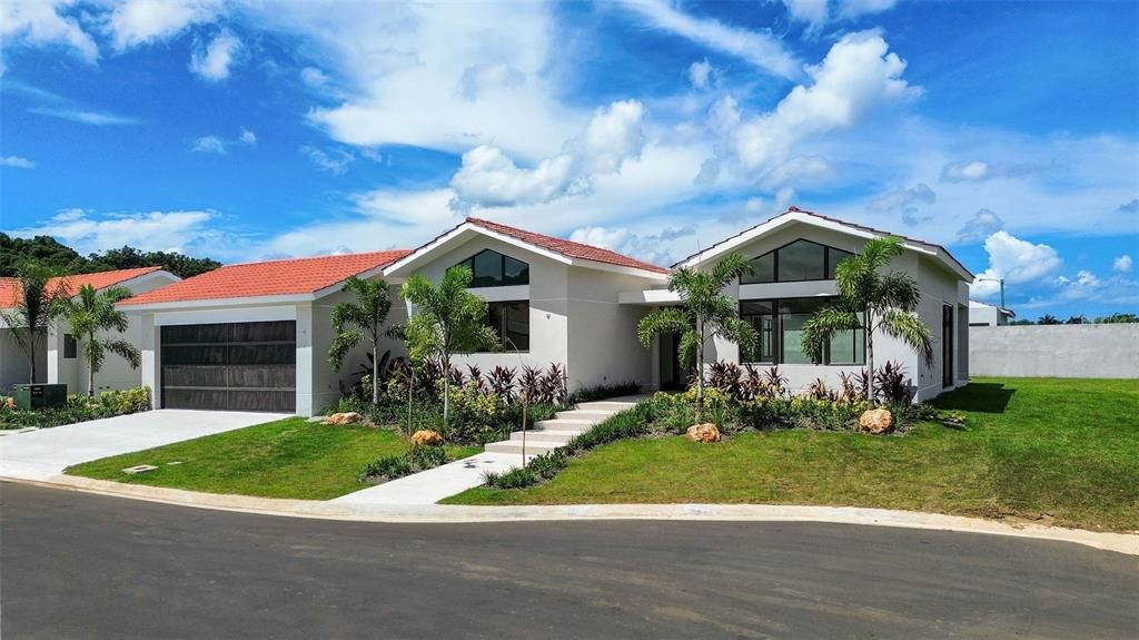 For Sale: $2,475,000 (4 beds, 4 baths, 0 Square Feet)