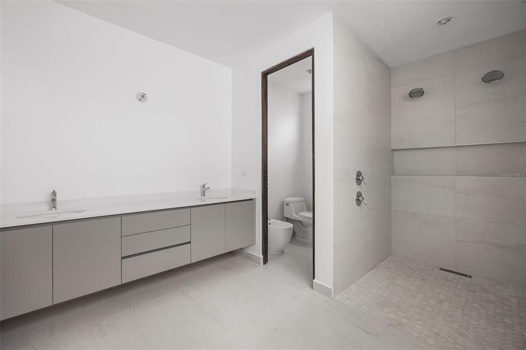 For Sale: $2,475,000 (4 beds, 4 baths, 0 Square Feet)