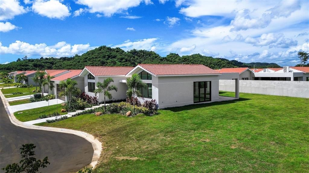 For Sale: $2,475,000 (4 beds, 4 baths, 0 Square Feet)