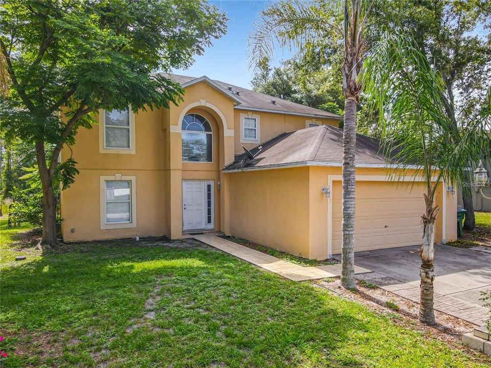 For Sale: $350,000 (4 beds, 2 baths, 2215 Square Feet)