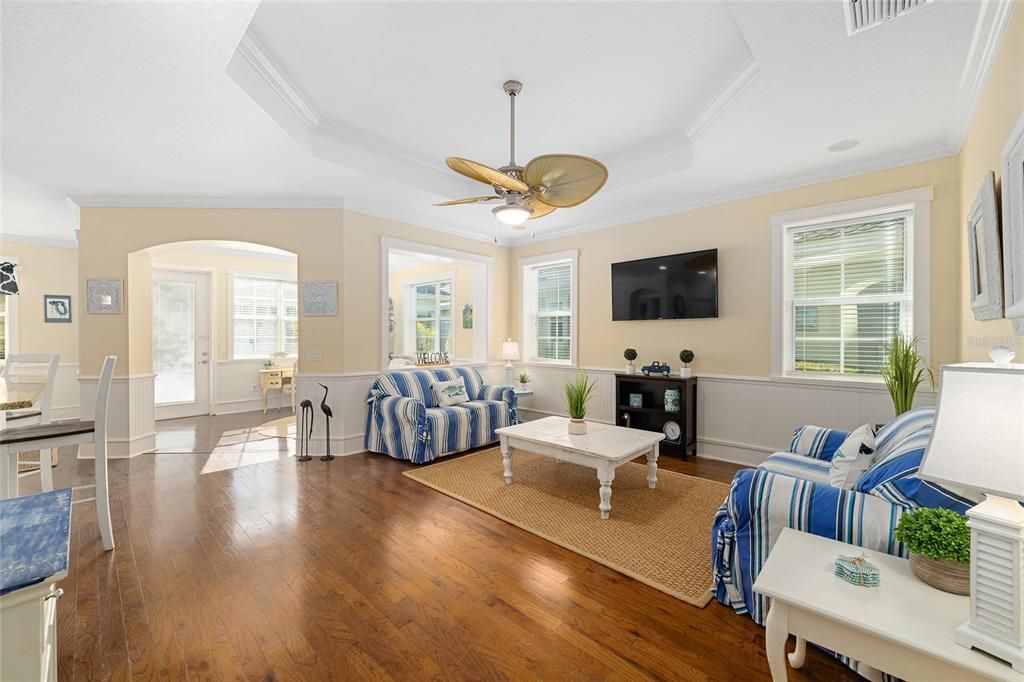 Active With Contract: $750,000 (3 beds, 2 baths, 1813 Square Feet)