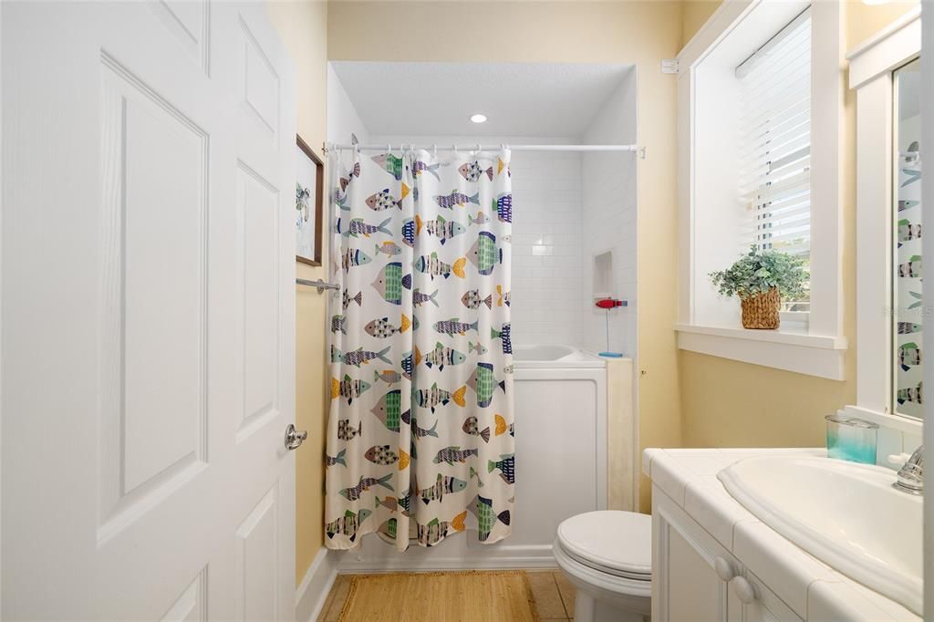 Active With Contract: $750,000 (3 beds, 2 baths, 1813 Square Feet)