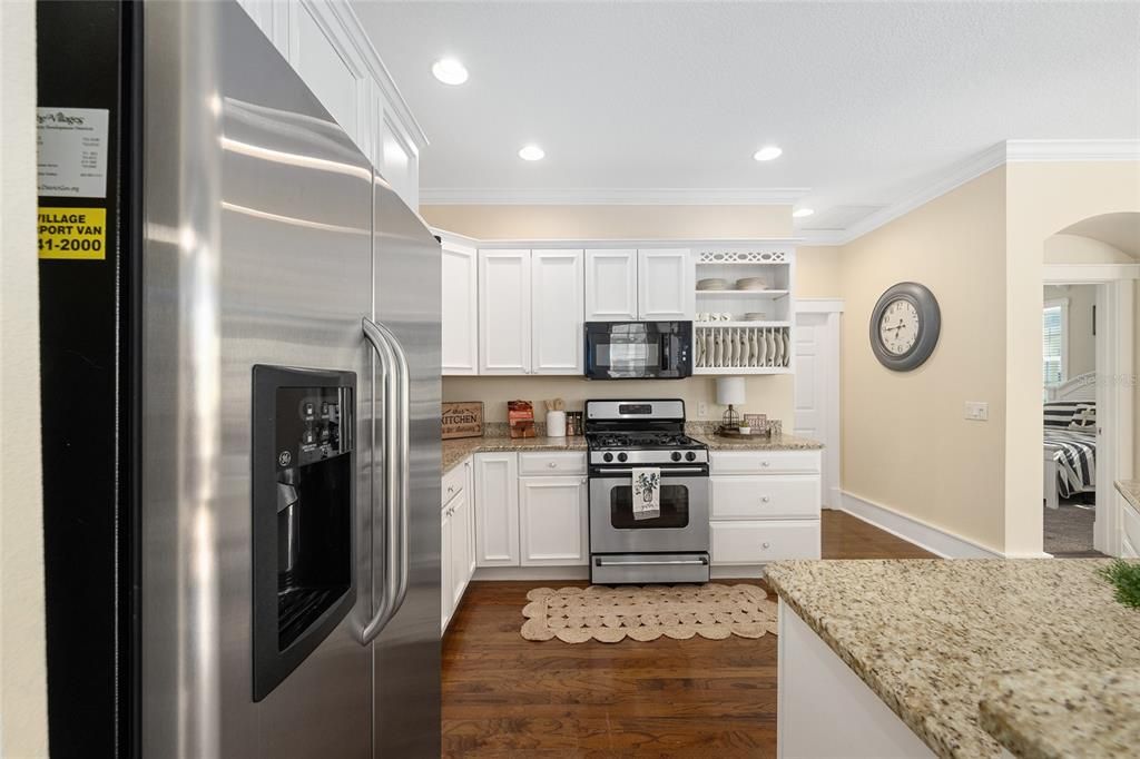 Active With Contract: $750,000 (3 beds, 2 baths, 1813 Square Feet)