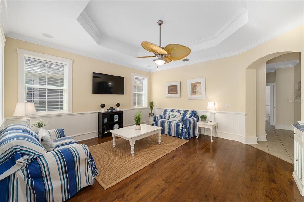 Active With Contract: $750,000 (3 beds, 2 baths, 1813 Square Feet)