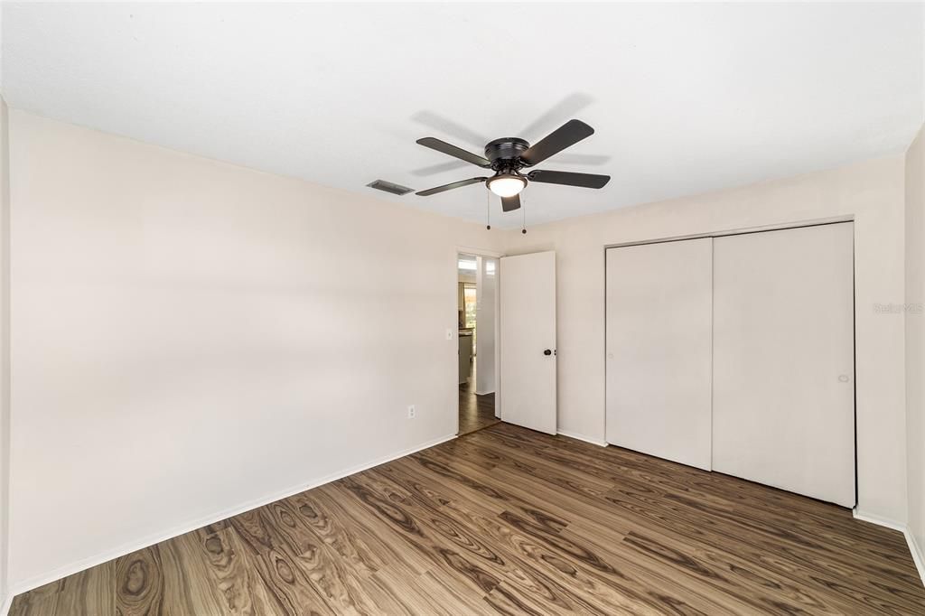 Activo con contrato: $249,900 (3 camas, 1 baños, 1469 Pies cuadrados)