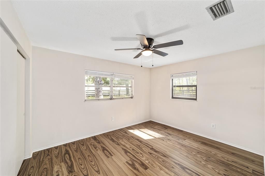 Activo con contrato: $249,900 (3 camas, 1 baños, 1469 Pies cuadrados)