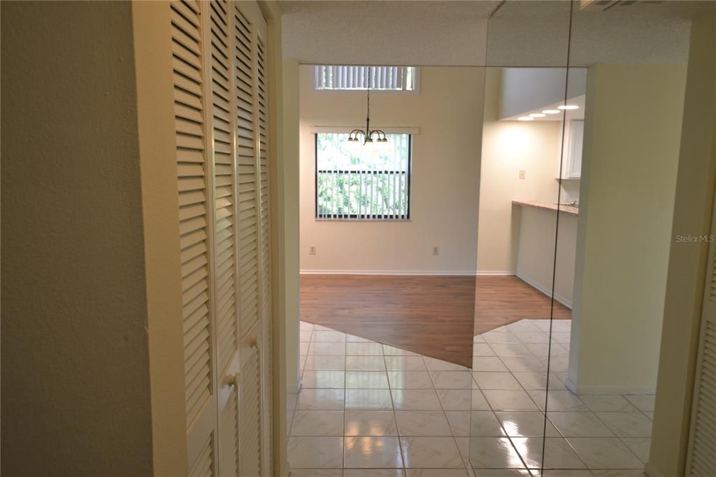 Activo con contrato: $1,900 (2 camas, 2 baños, 924 Pies cuadrados)