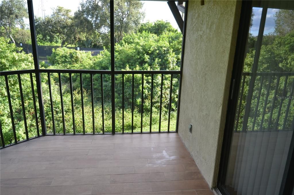 Activo con contrato: $1,900 (2 camas, 2 baños, 924 Pies cuadrados)