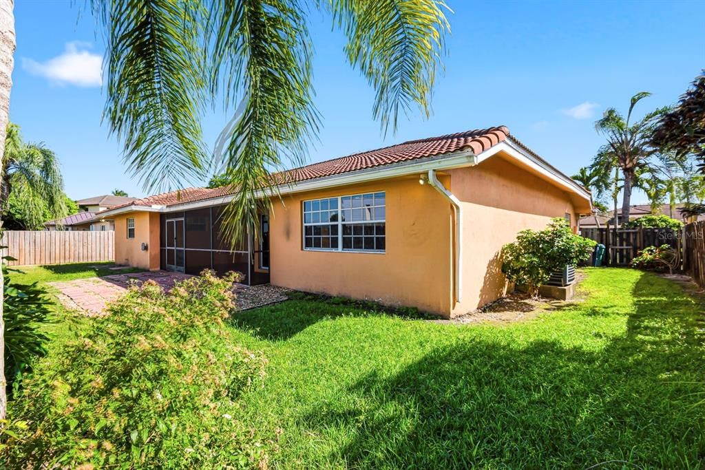 For Sale: $768,000 (4 beds, 2 baths, 2269 Square Feet)