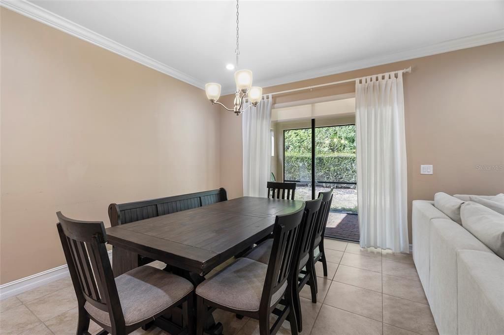 待售: $429,000 (2 贝兹, 2 浴室, 1806 平方英尺)