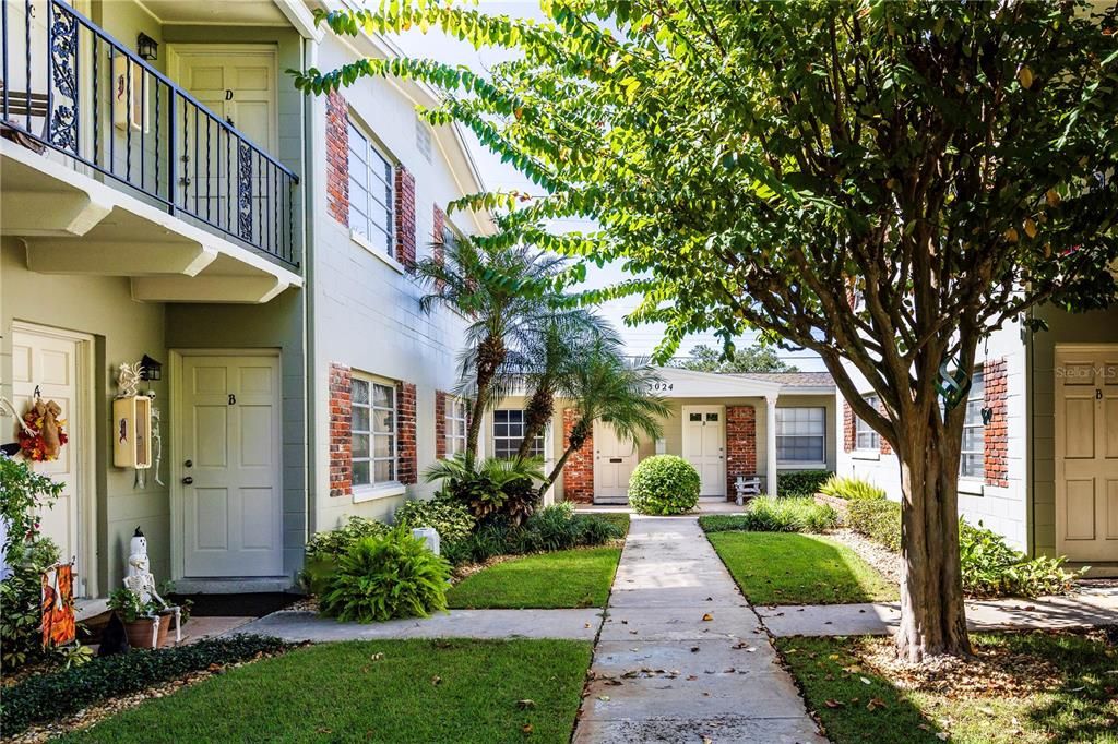 For Rent: $1,475 (2 beds, 1 baths, 900 Square Feet)