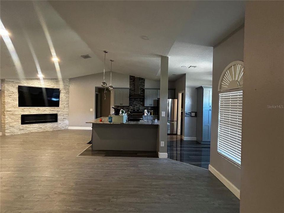 出租: $2,680 (3 贝兹, 2 浴室, 1704 平方英尺)