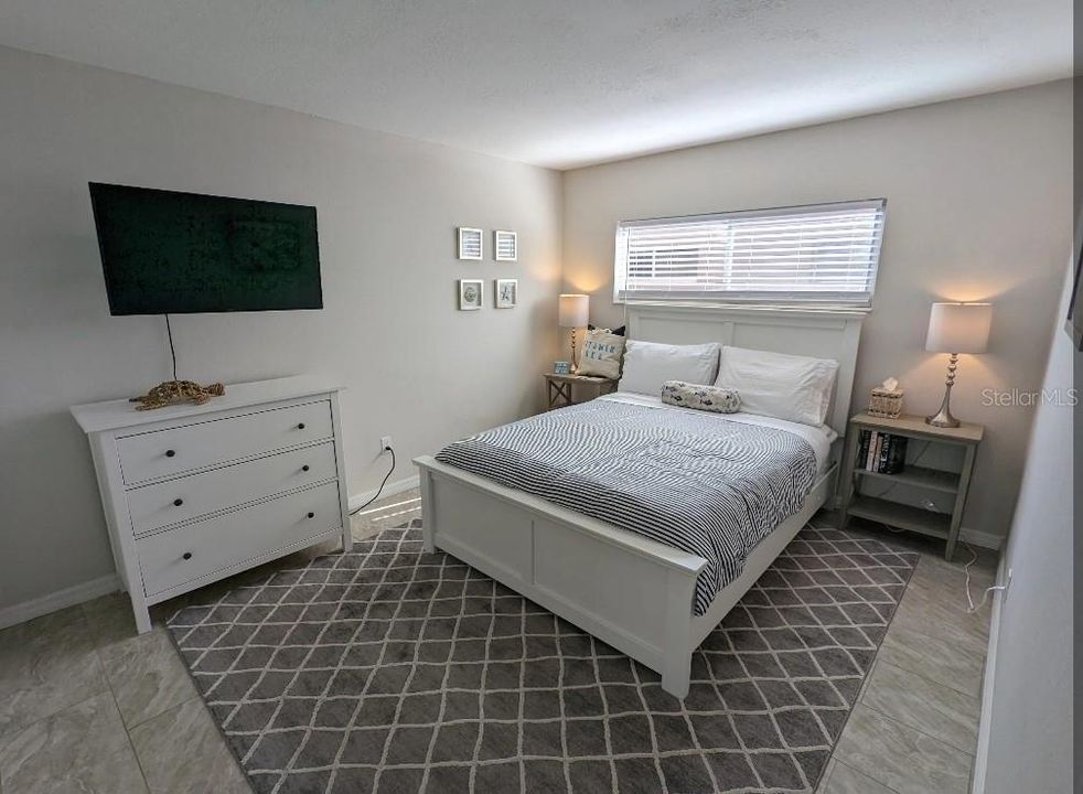 Active With Contract: $245,000 (2 beds, 1 baths, 750 Square Feet)