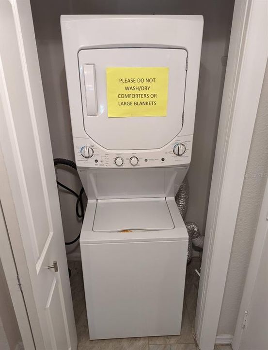 Active With Contract: $245,000 (2 beds, 1 baths, 750 Square Feet)