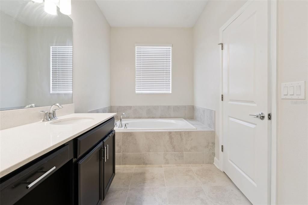 Active With Contract: $564,900 (3 beds, 2 baths, 2102 Square Feet)