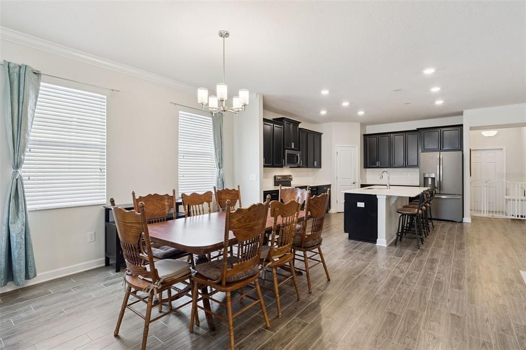 Active With Contract: $564,900 (3 beds, 2 baths, 2102 Square Feet)