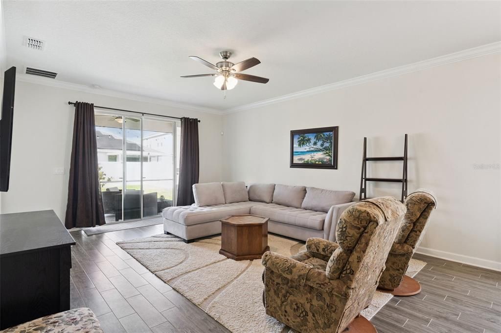 Active With Contract: $564,900 (3 beds, 2 baths, 2102 Square Feet)