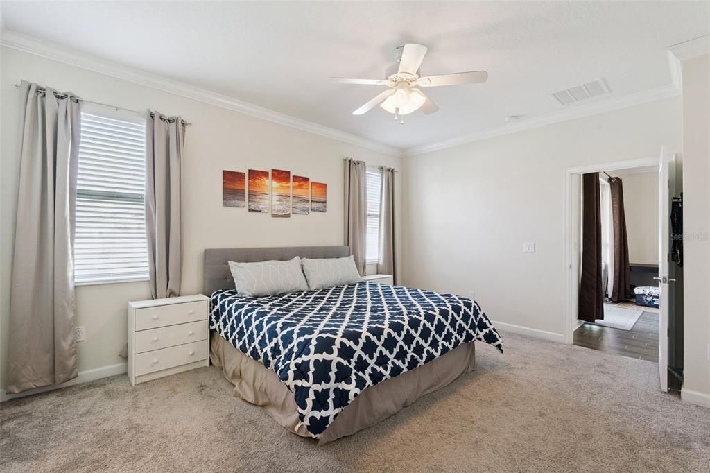 Active With Contract: $564,900 (3 beds, 2 baths, 2102 Square Feet)