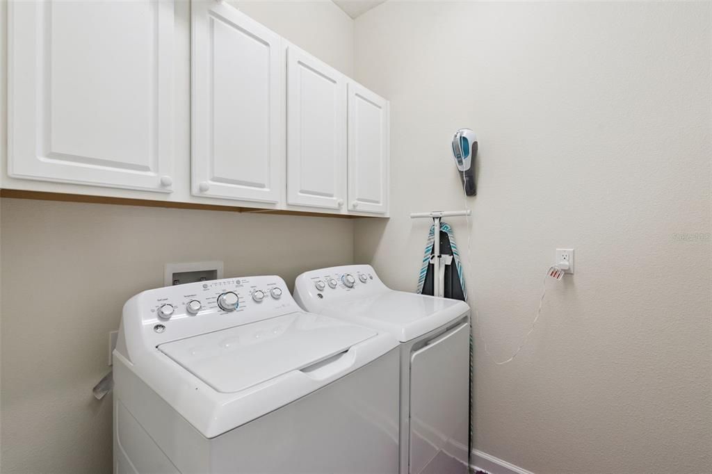 Active With Contract: $564,900 (3 beds, 2 baths, 2102 Square Feet)