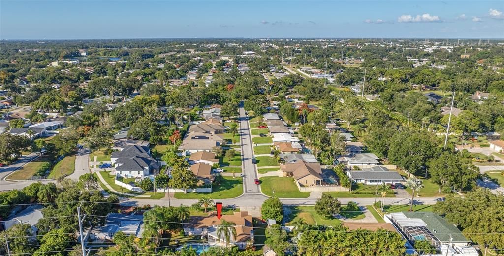 Activo con contrato: $610,000 (4 camas, 2 baños, 1901 Pies cuadrados)