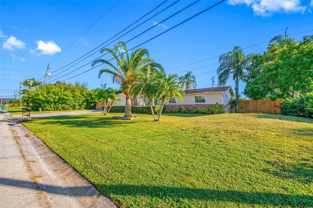 Activo con contrato: $610,000 (4 camas, 2 baños, 1901 Pies cuadrados)