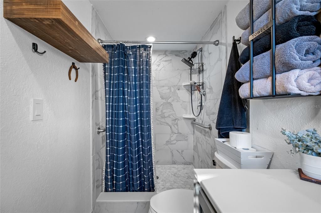 Activo con contrato: $610,000 (4 camas, 2 baños, 1901 Pies cuadrados)