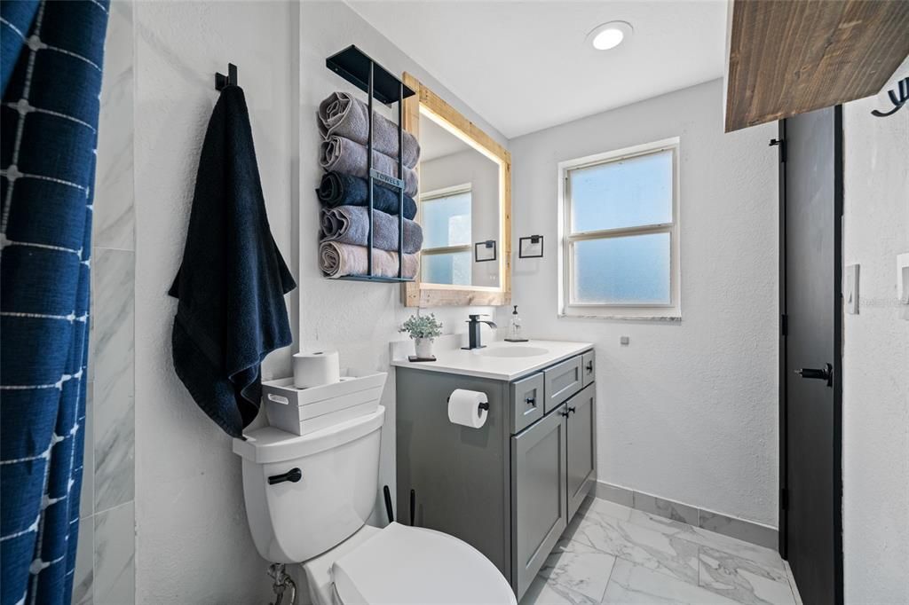 Activo con contrato: $610,000 (4 camas, 2 baños, 1901 Pies cuadrados)