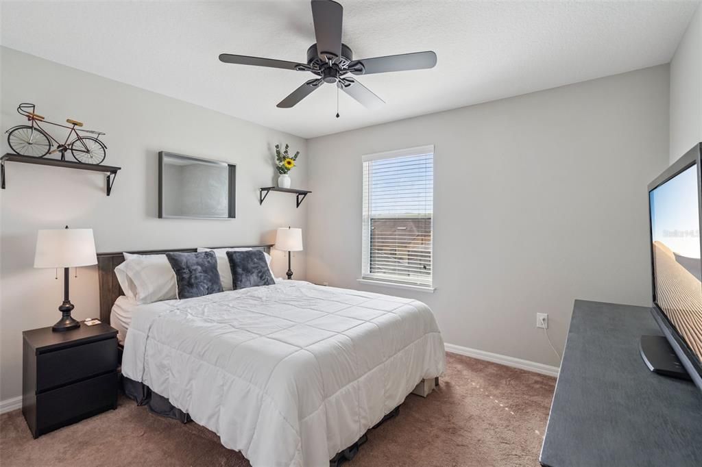 Activo con contrato: $595,000 (4 camas, 3 baños, 2819 Pies cuadrados)