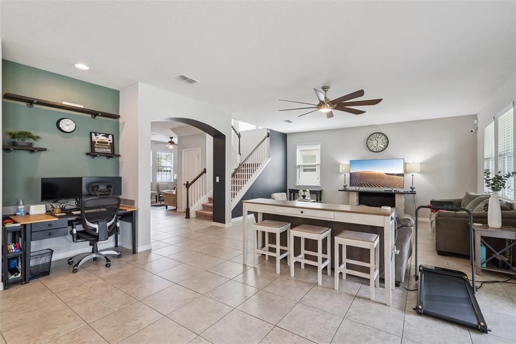 Activo con contrato: $595,000 (4 camas, 3 baños, 2819 Pies cuadrados)