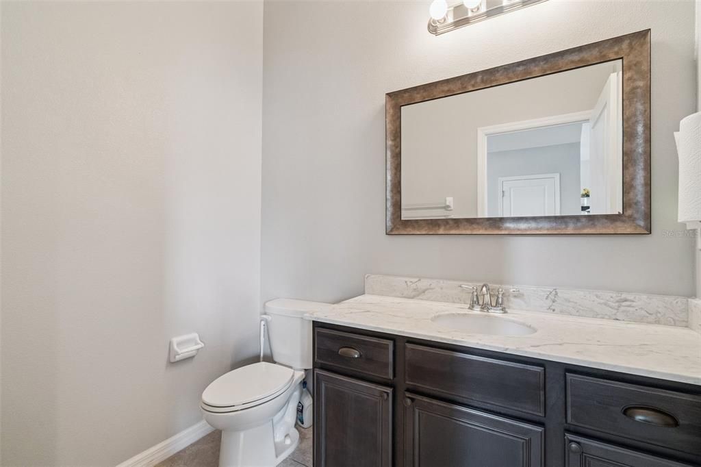 Activo con contrato: $595,000 (4 camas, 3 baños, 2819 Pies cuadrados)