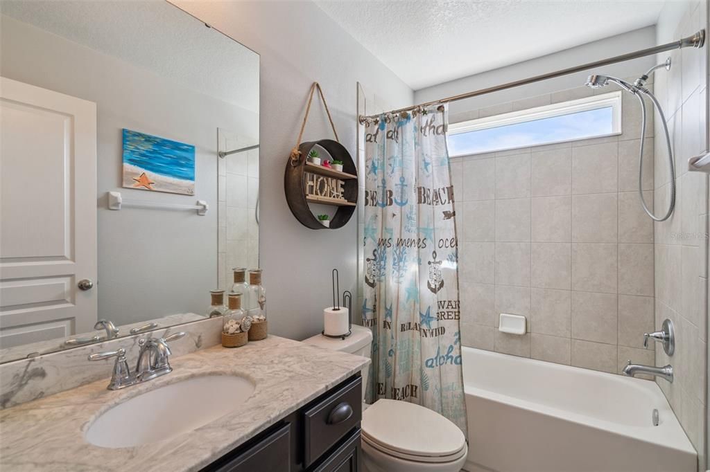 Activo con contrato: $595,000 (4 camas, 3 baños, 2819 Pies cuadrados)