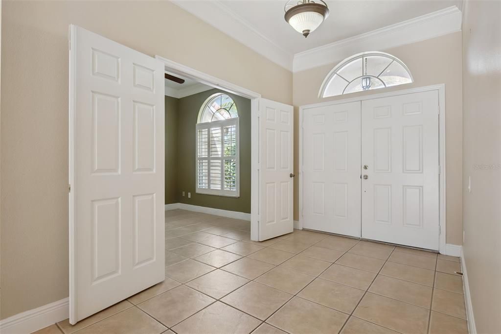 En Venta: $759,900 (4 camas, 3 baños, 2622 Pies cuadrados)