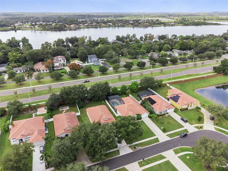 En Venta: $759,900 (4 camas, 3 baños, 2622 Pies cuadrados)