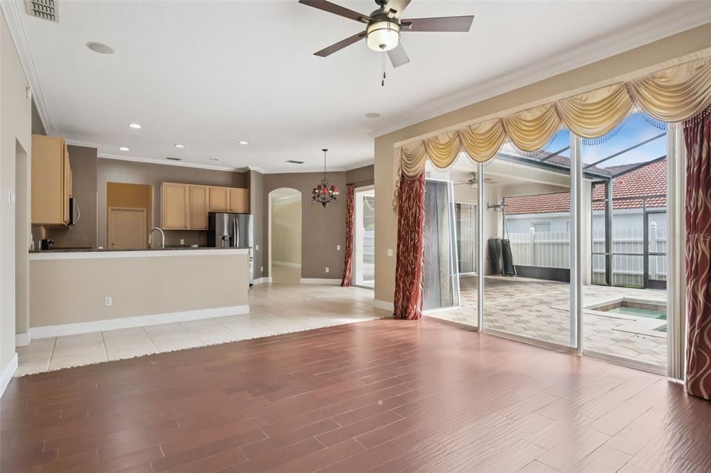 En Venta: $759,900 (4 camas, 3 baños, 2622 Pies cuadrados)