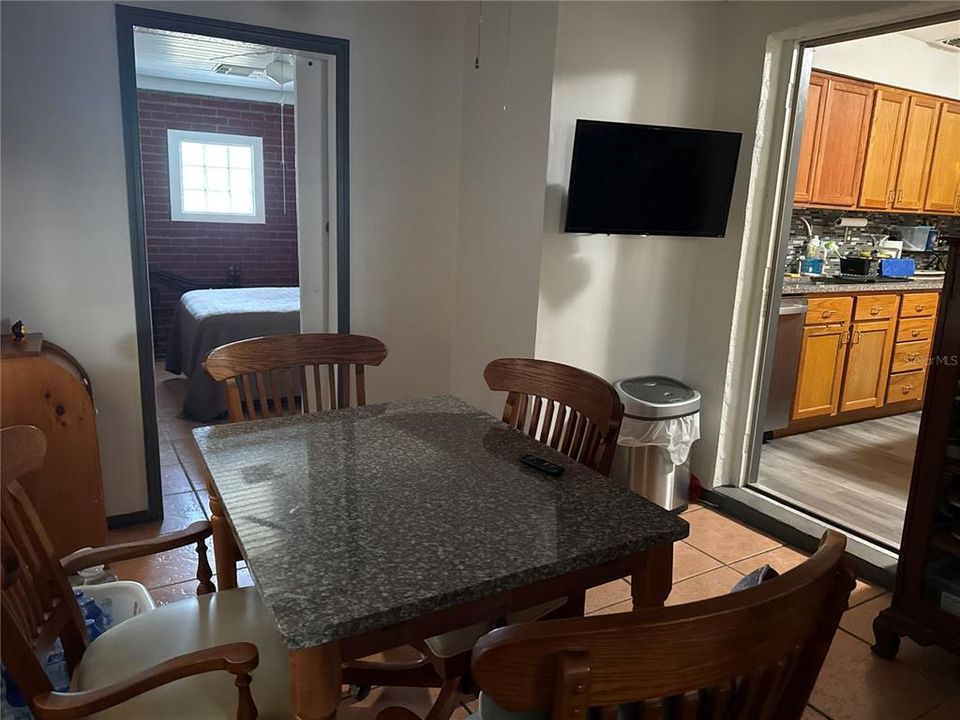 For Sale: $372,000 (4 beds, 2 baths, 1704 Square Feet)