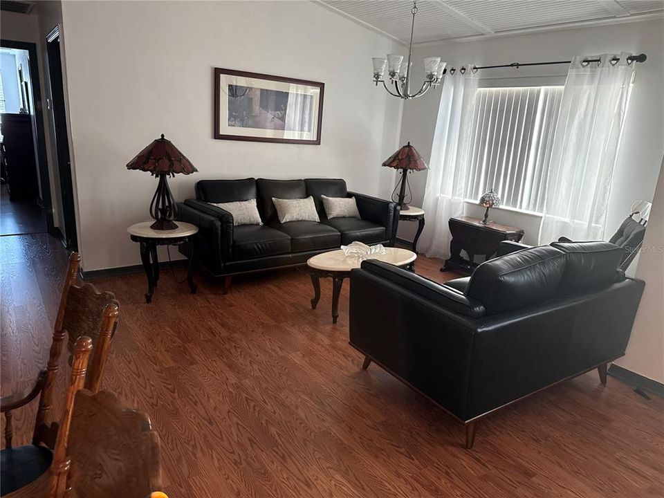 For Sale: $372,000 (4 beds, 2 baths, 1704 Square Feet)