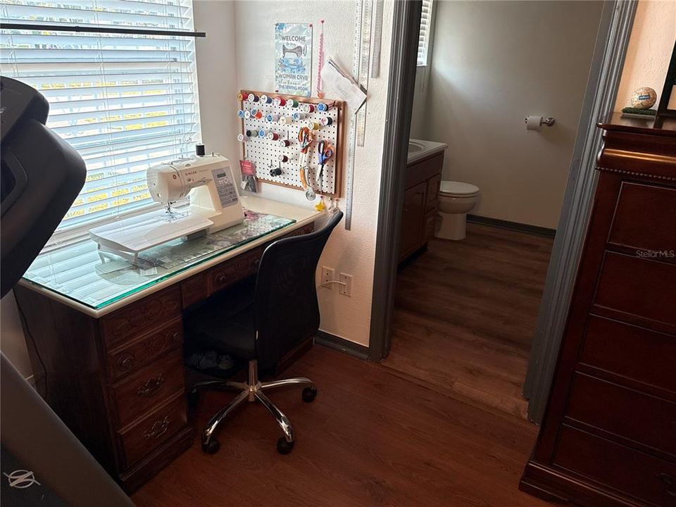 For Sale: $372,000 (4 beds, 2 baths, 1704 Square Feet)