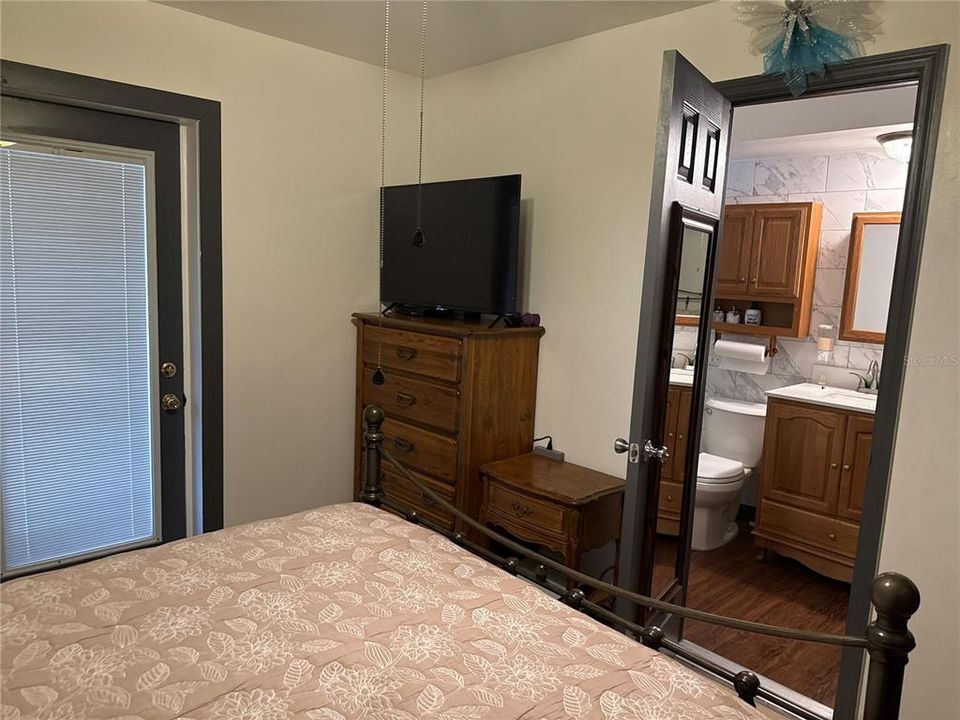 For Sale: $372,000 (4 beds, 2 baths, 1704 Square Feet)