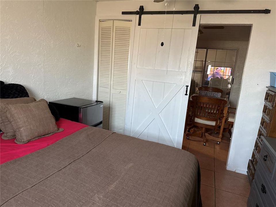 For Sale: $372,000 (4 beds, 2 baths, 1704 Square Feet)