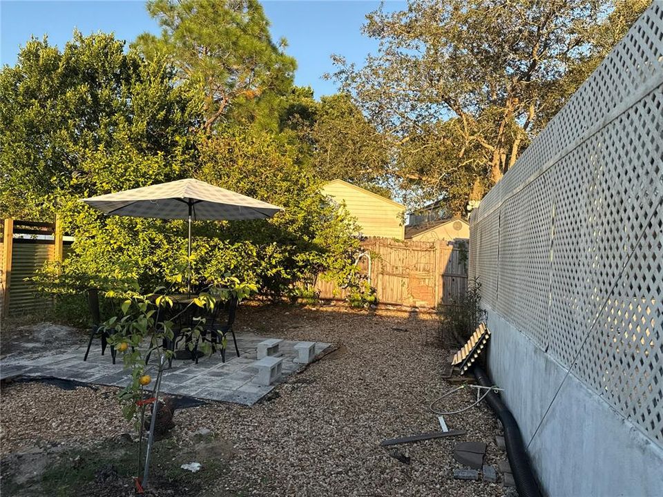 For Sale: $372,000 (4 beds, 2 baths, 1704 Square Feet)