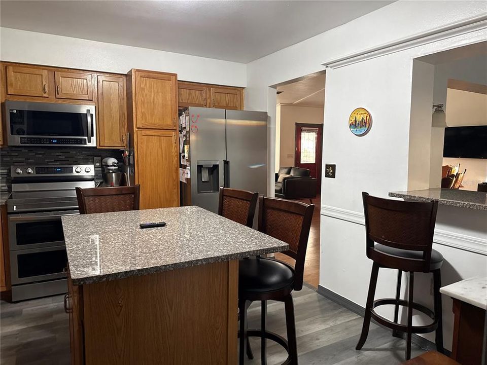 For Sale: $372,000 (4 beds, 2 baths, 1704 Square Feet)