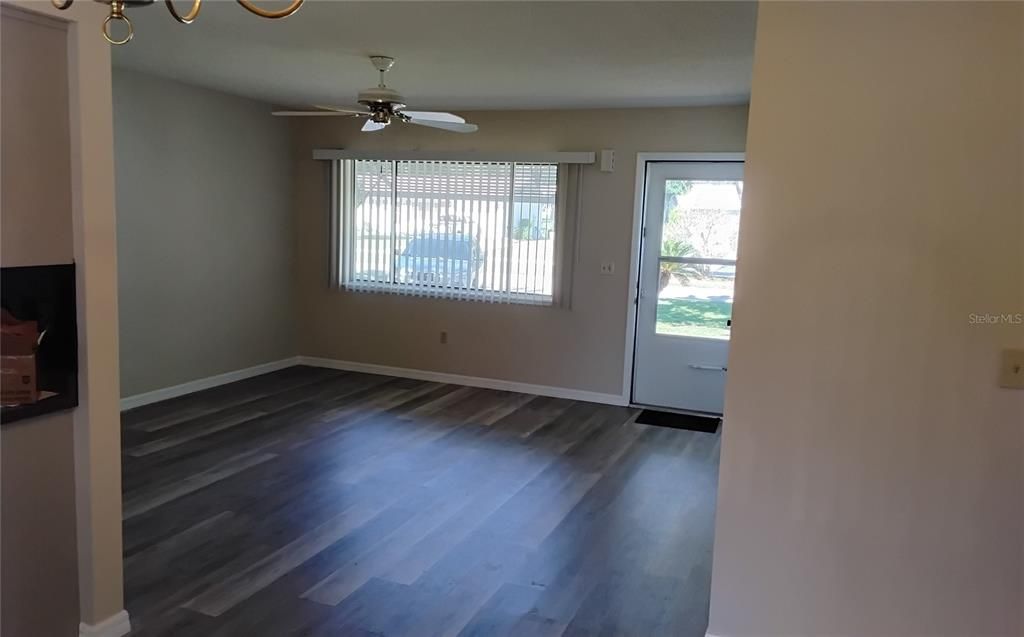 For Rent: $1,595 (2 beds, 2 baths, 990 Square Feet)