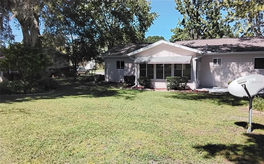 For Rent: $1,595 (2 beds, 2 baths, 990 Square Feet)