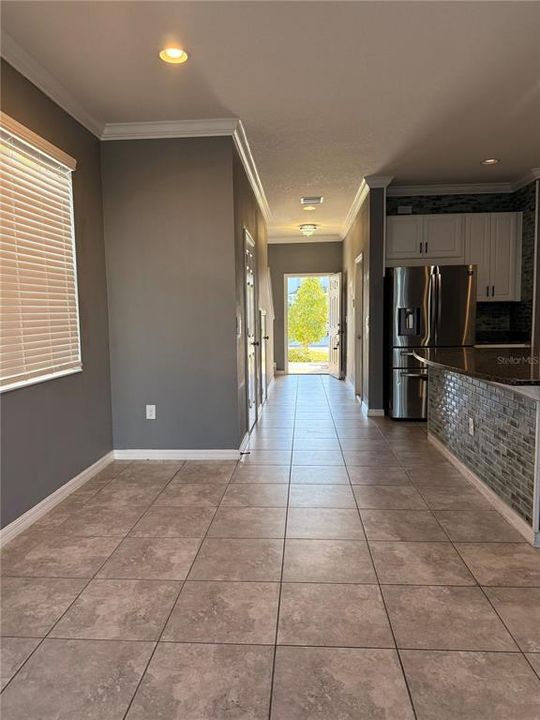 合同活跃: $1,900 (3 贝兹, 2 浴室, 1576 平方英尺)