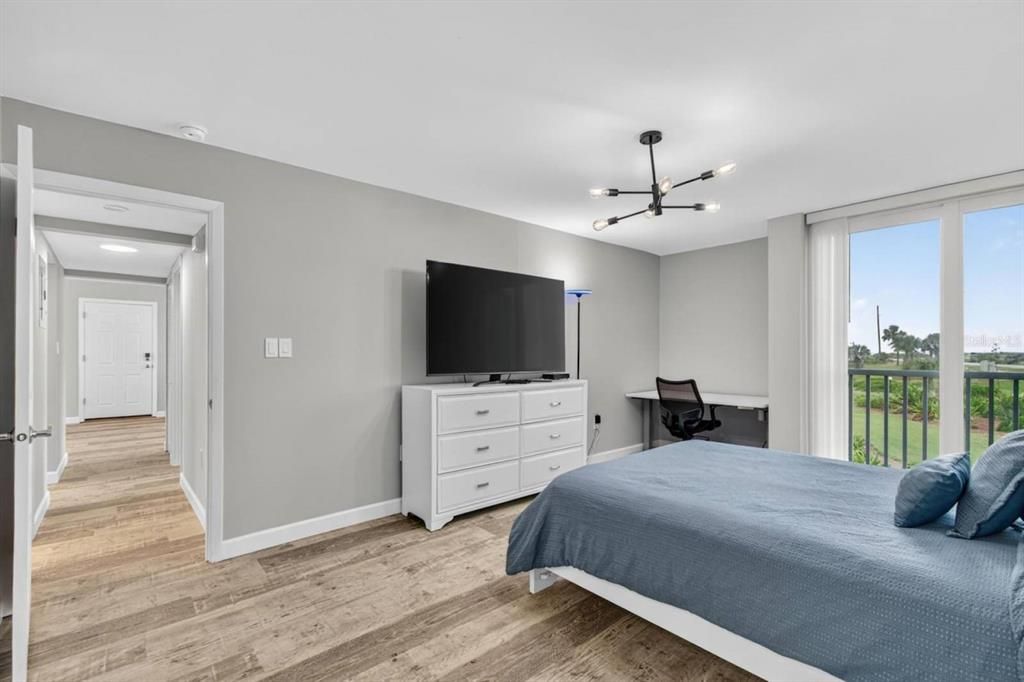 待售: $195,000 (2 贝兹, 2 浴室, 1214 平方英尺)