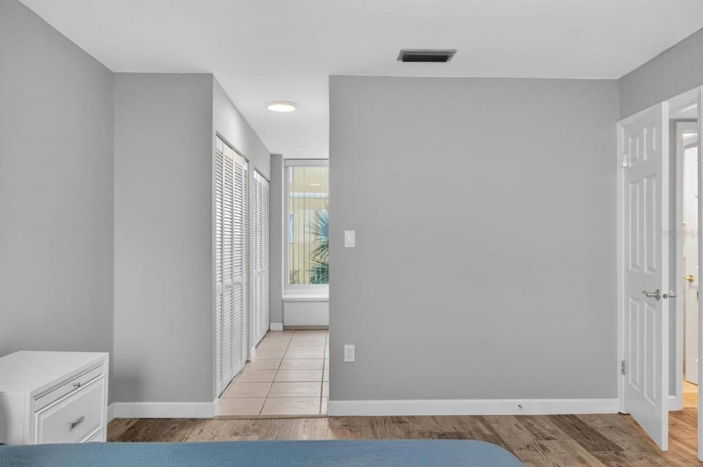 待售: $195,000 (2 贝兹, 2 浴室, 1214 平方英尺)